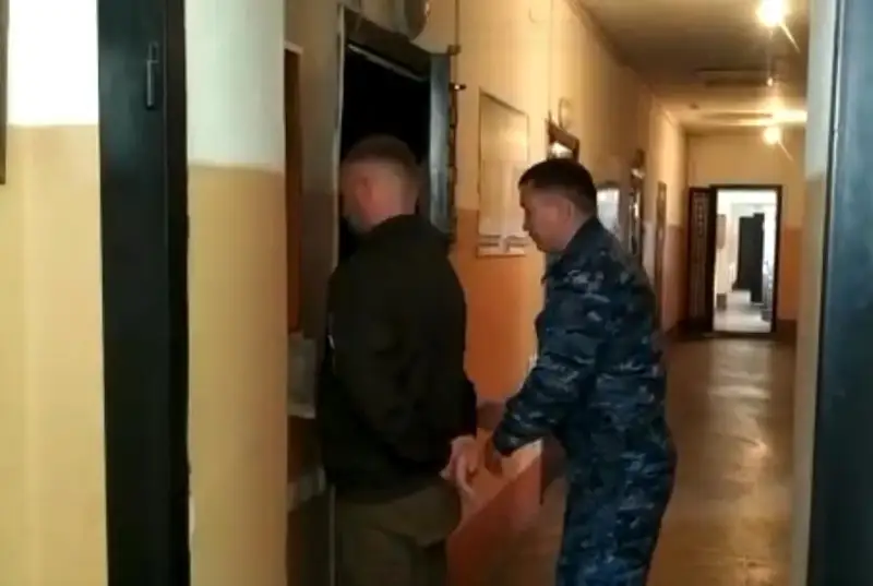 Polıtseıge jala japqan Semeı turǵyny 30 táýlikke qamaldy
