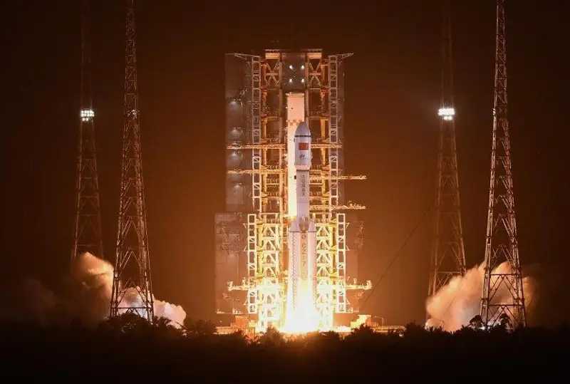 قىتايدىڭ «تيانجوۋ-6» جۇك كەمەسى وربيتالىق عارىش ستانسياسىمەن ءساتتى ءتۇيىستى