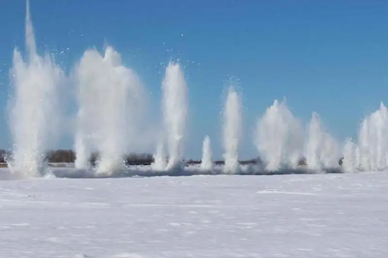 Взрывные работы проводят на реках Акмолинской области