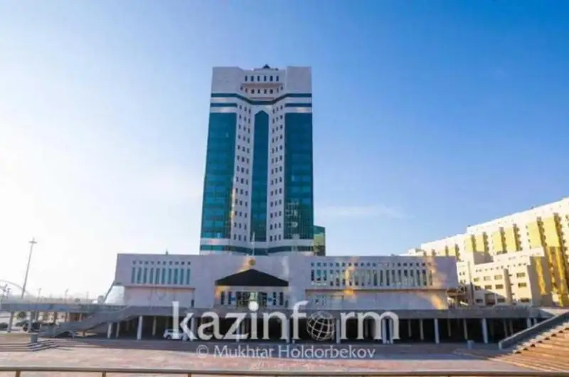 Готовы к любым поворотам событий – Алихан Смаилов об отставке Правительства