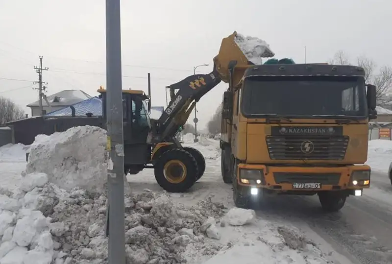 Почти 1,8 млн кубометров снега вывезли из столицы с начала зимы