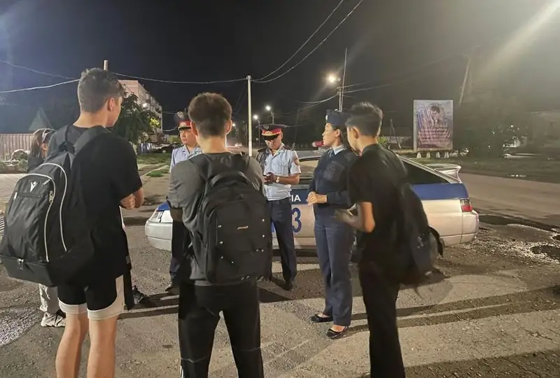 Aqmolada tún jarymynda kóshe kezgen 76 bala ustaldy, bir jasóspirimnen pyshaq tabyldy