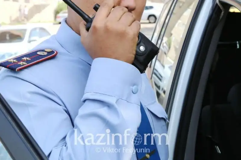 Tarazda saýda úıindegi adamdar men qyzmetkerler evakýatsııalandy