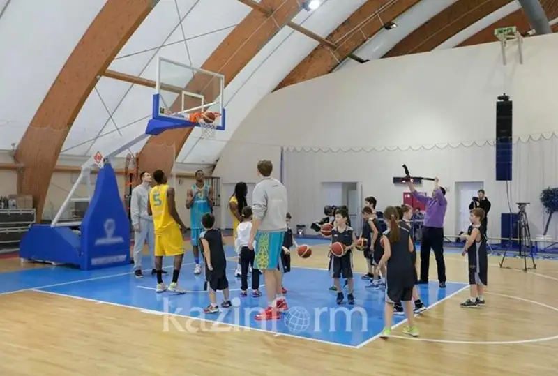 Sport salasyn órkendetýge metsenattardyń áleýetin paıdalaný qajet – Prezıdent