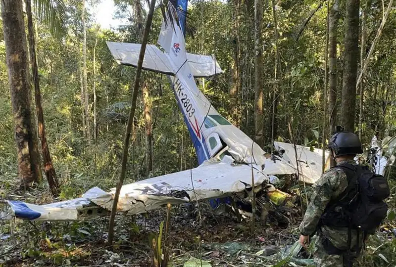 Президент Колумбии сообщил об обнаружении живыми детей, пропавших после авиакатастрофы