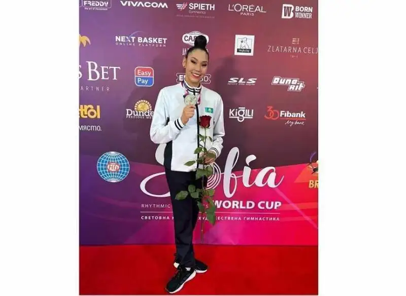 Қозоғистонлик бадиий гимнастикачи жаҳон кубогининг кумуш медали совриндори бўлди