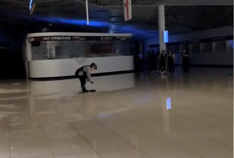 Грузияда ноқулай об-ҳаво: Кутаиси аэропорти ишни тўхтатди