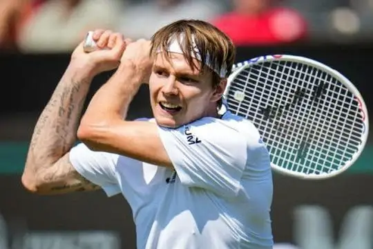 Александр Бублик Германиядаги мусобақада дунёнинг 14-ракеткасини мағлуб этди