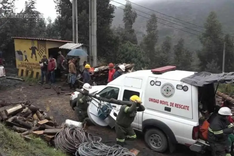 В Колумбии из-за серии взрывов в шахтах погибли 11 человек