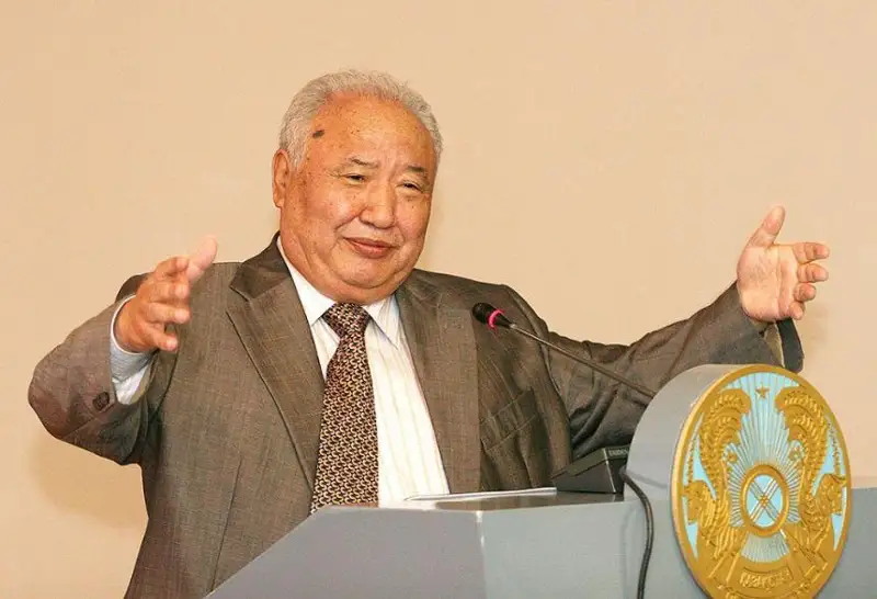 ءابىش كەكىلباي ۇلى. اجار- ءۇش اڭگىمەدەن قۇرالعان تريپتيح