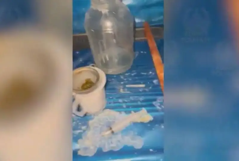 Синтетические наркотики изготавливали в однокомнатной квартире алматинской многоэтажки