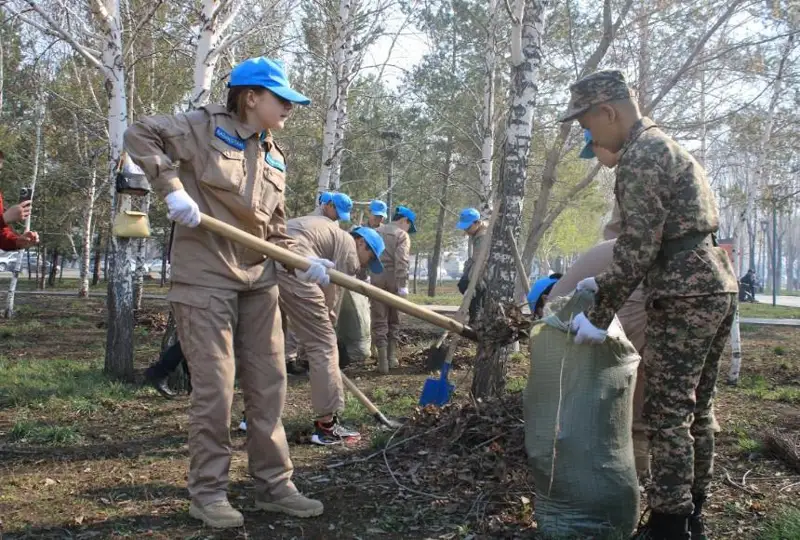 Jalpyqalalyq senbilikte elordadan 1 myń tonnadan astam qoqys shyǵaryldy