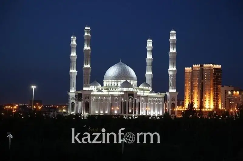 بۇگىن قاسيەتتى قادىر ءتۇنى