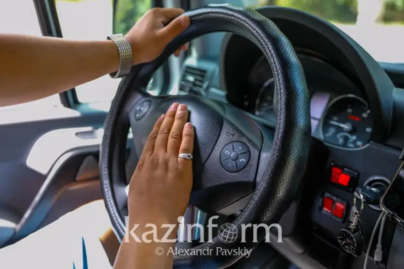 Водители не смогут заехать на мост по пути в Павлодар