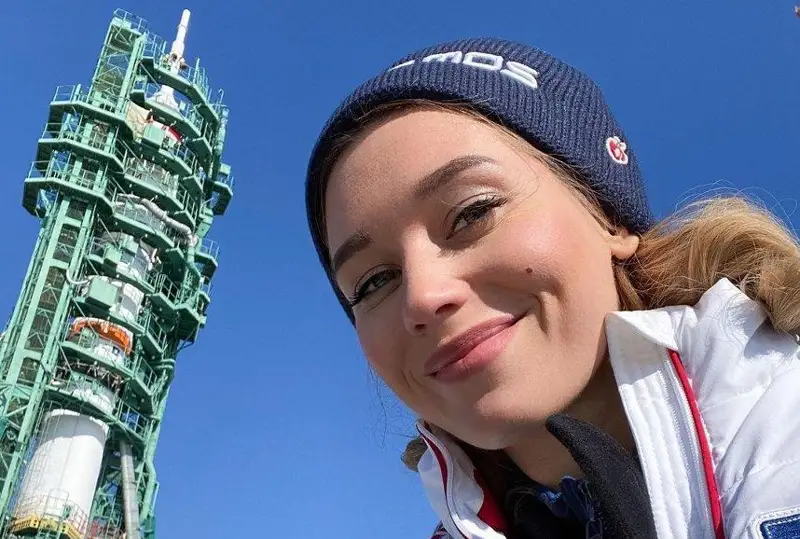Актриса Кристина Асмус поделилась фото запуска ракеты с Байконура