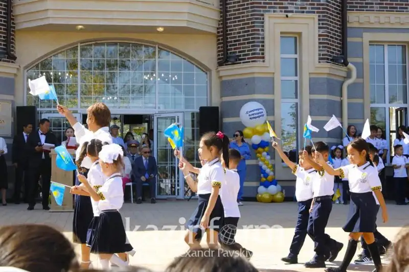 В Казахстане завершен приём детей в первый класс