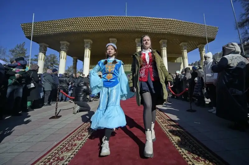 Конкурс казахских головных уборов среди школьниц прошел в Павлодаре