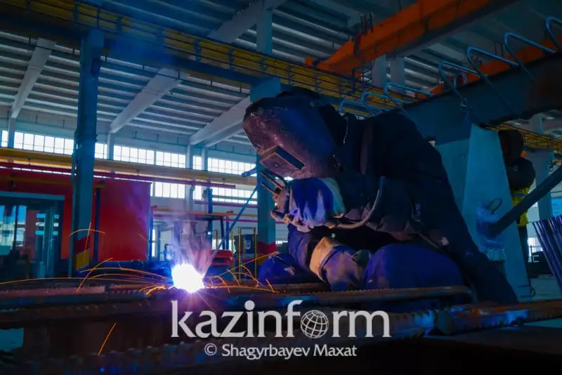 Qostanaı oblysyna qonys aýdarǵandar jumyspen qamtamasyz etildi - ákim