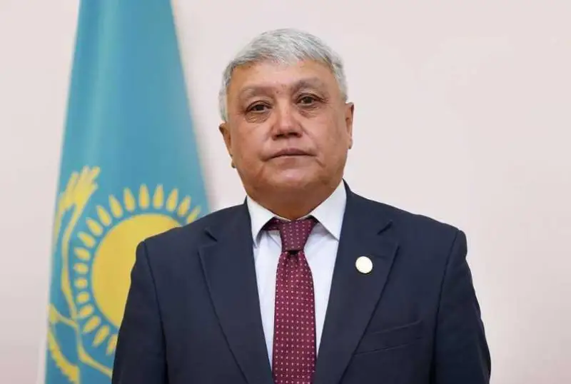 ەربول تىلەشوۆ ءتىل ساياساتى كوميتەتىنىڭ ءتوراعاسى قىزمەتىنە تاعايىندالدى