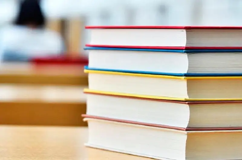 Ссылка в учебнике переводила детей на сайт для взрослых – в ведомстве прокомментировали инцидент