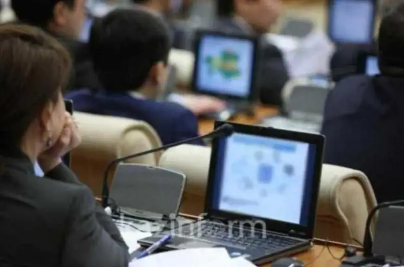 ۇكىمەتتىڭ وتكەن جىلعى رەسپۋبليكالىق بيۋدجەت تۋرالى ەسەبىن ماقۇلداۋعا 12 دەپۋتات قارسى بولدى