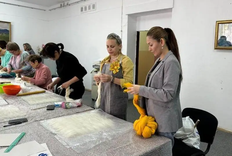 Искусство войлоковаляния: национальному ремеслу обучают костанайцев