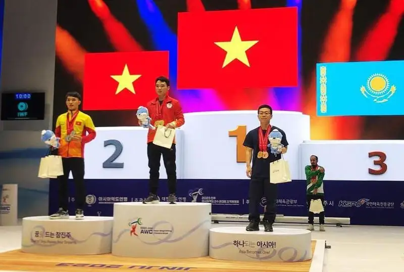 Оғир атлетика: Арли Чонтей Осиё чемпионатида бронза медалини қўлга киритди