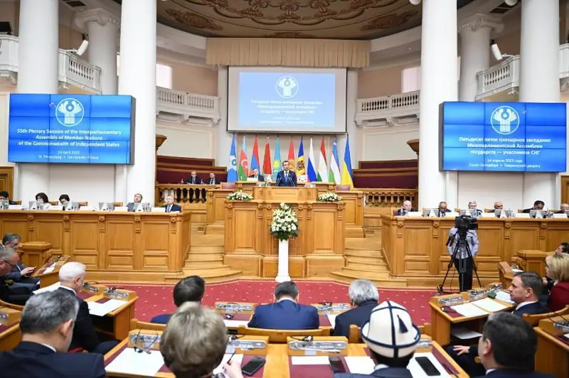 ҚР Сенати Раиси: Биз МДҲ давлатлари ОТМларида қозоқ тилини ўқитишни қўллаб-қувватлаймиз