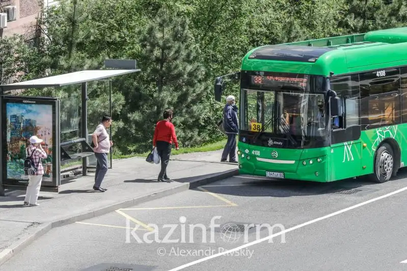 На 20% сократили количество автобусов на маршрутах в Алматы