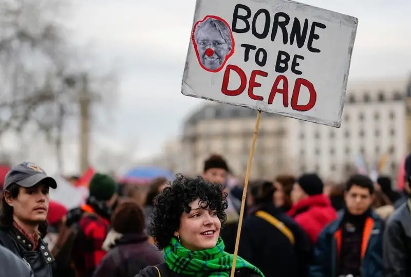 Сенат Франции проголосовал за пенсионную реформу