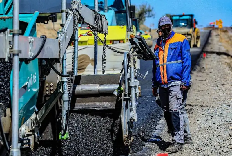 Реконструкция трассы Актобе-Кандыагаш ведется в круглосуточном режиме