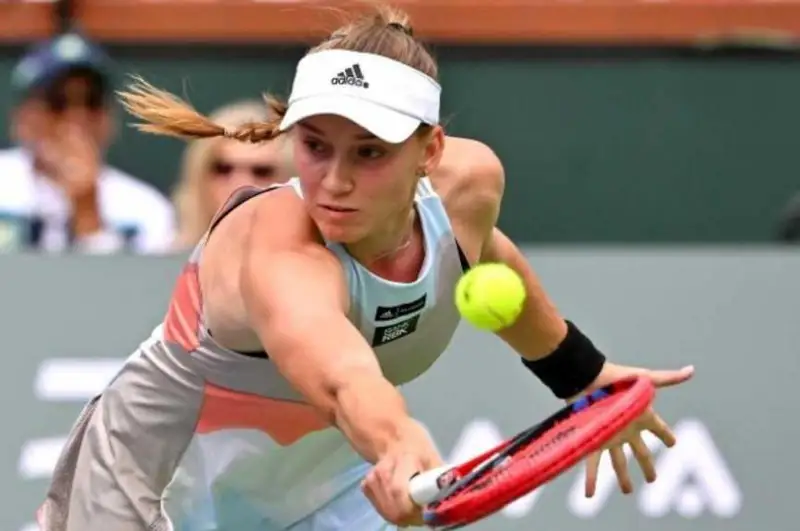 Елена Рыбакина  с победы стартовала на турнире в Майами