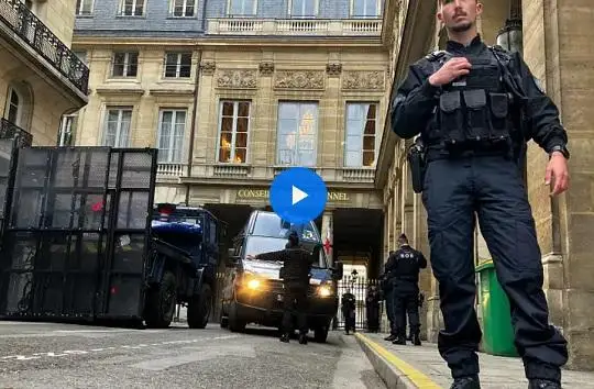 Parıj ortalyǵynda jarylys bolyp, kem degende 16 adam zardap shekti