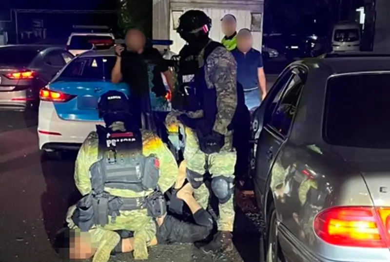 الماتىدا قىلمىستىق توپتىڭ ۇستالۋى: اۆتومات، گراناتا، اتىس قارۋلارى جانە ەسىرتكى تاركىلەندى