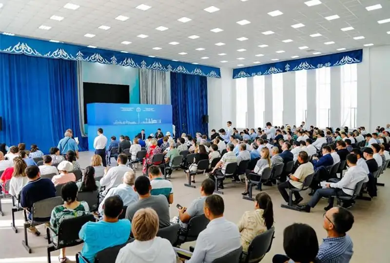 Жители ЖМ «Коктал-2» рассказали о проблемах акиму столицы