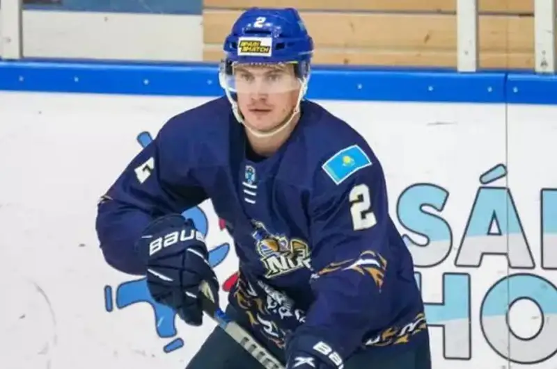 Қозоғистонлик хоккейчи хориж клуби билан шартнома имзолади