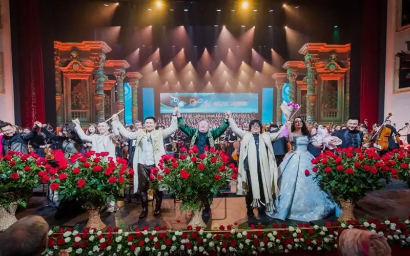 «Ұлы дала әуені»: концерт с участием тысячи музыкантов состоялся ко дню работников культуры