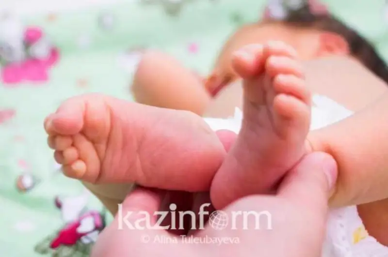 Shyǵys Qazaqstanda saılaý kúni 20-ǵa jýyq náreste dúnıege keldi