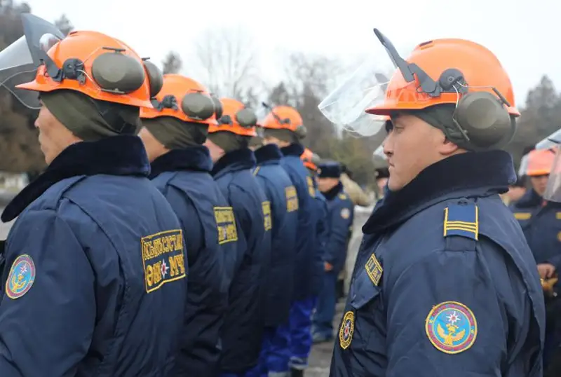 Спасатели Кыргызстана отправились на помощь в Турцию
