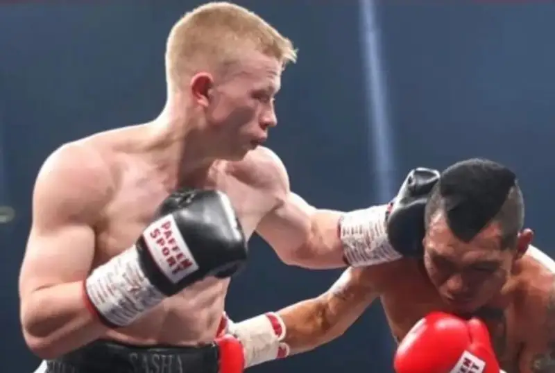 Непобежденные казахстанские боксеры узнали даты следующих боев