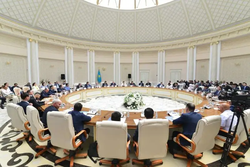 Сенаторы посетили область Жетысу