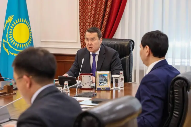 Алихан Смаилов поручил оперативно устранить барьеры для провоза грузов из Китая