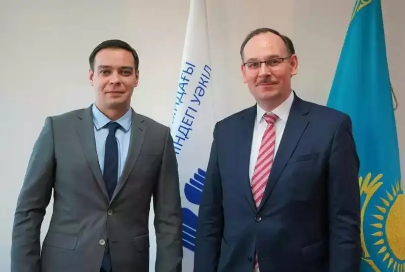 Омбудсман ЕХҲТнинг Астанадаги Дастурлар бюроси раҳбари билан учрашди