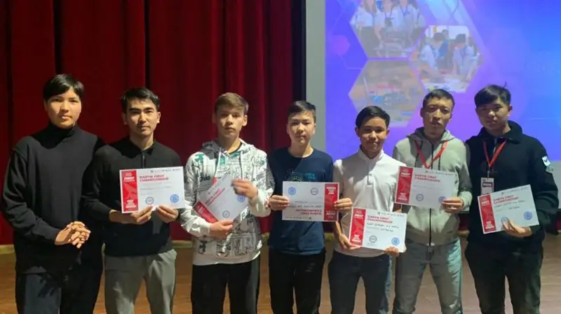 Қозоғистонда иқтидорли болалар мактаблари ўртасида биринчи роботлар фестивали ўтказилди