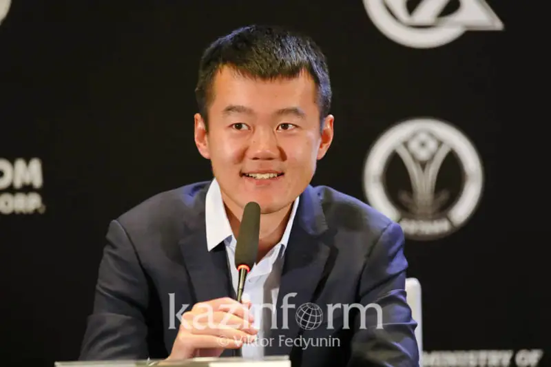 Дин Лижэнь выиграл четвертую партию в матче за звание чемпиона мира по шахматам