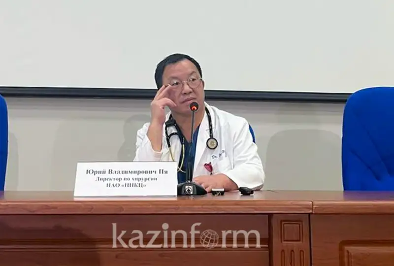 Nursultan Nazarbaev tegin emdelip jatyr ma