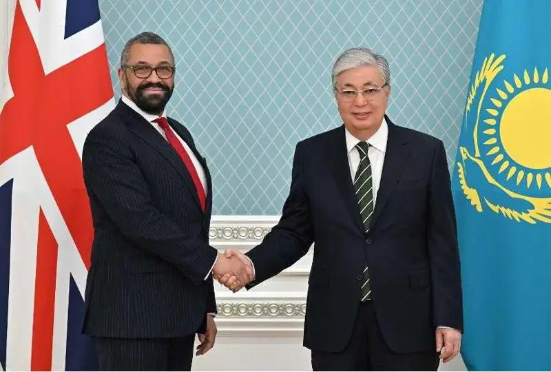 پرەزيدەنت ۇلى بريتانيانىڭ سىرتقى ىستەر ءمينيسترى دجەيمس كليەۆەرليدى قابىلدادى