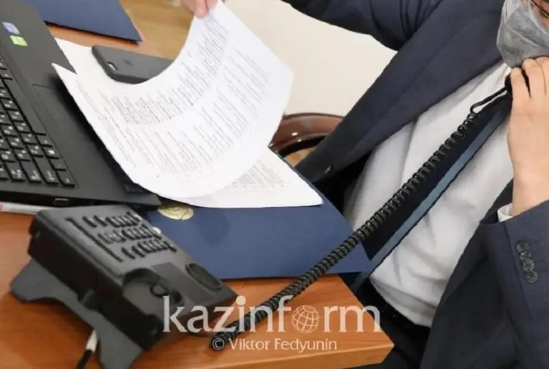 Máýlen Áshimbaev shetel bankterine qaryz qazaqstandyqtar statıstıkasyn júrgizýdi usyndy