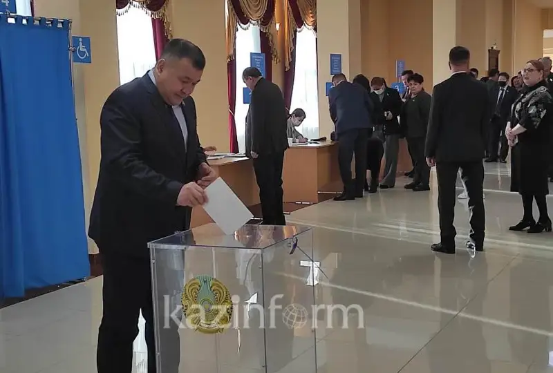 93 % актюбинских депутатов принимает участие в голосовании на выборах в Сенат