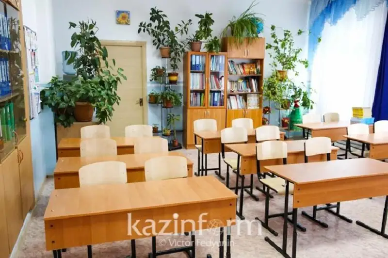 Неиспользованные на питание учеников деньги потратили на выплаты премий школы Астаны